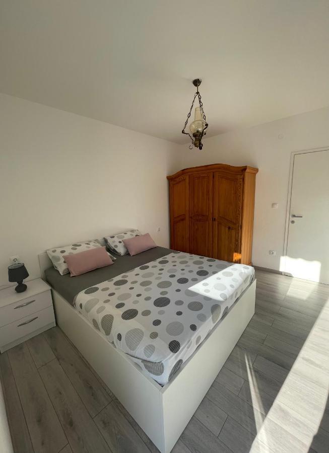 City Apartment Domagoj Omiš Exteriör bild
